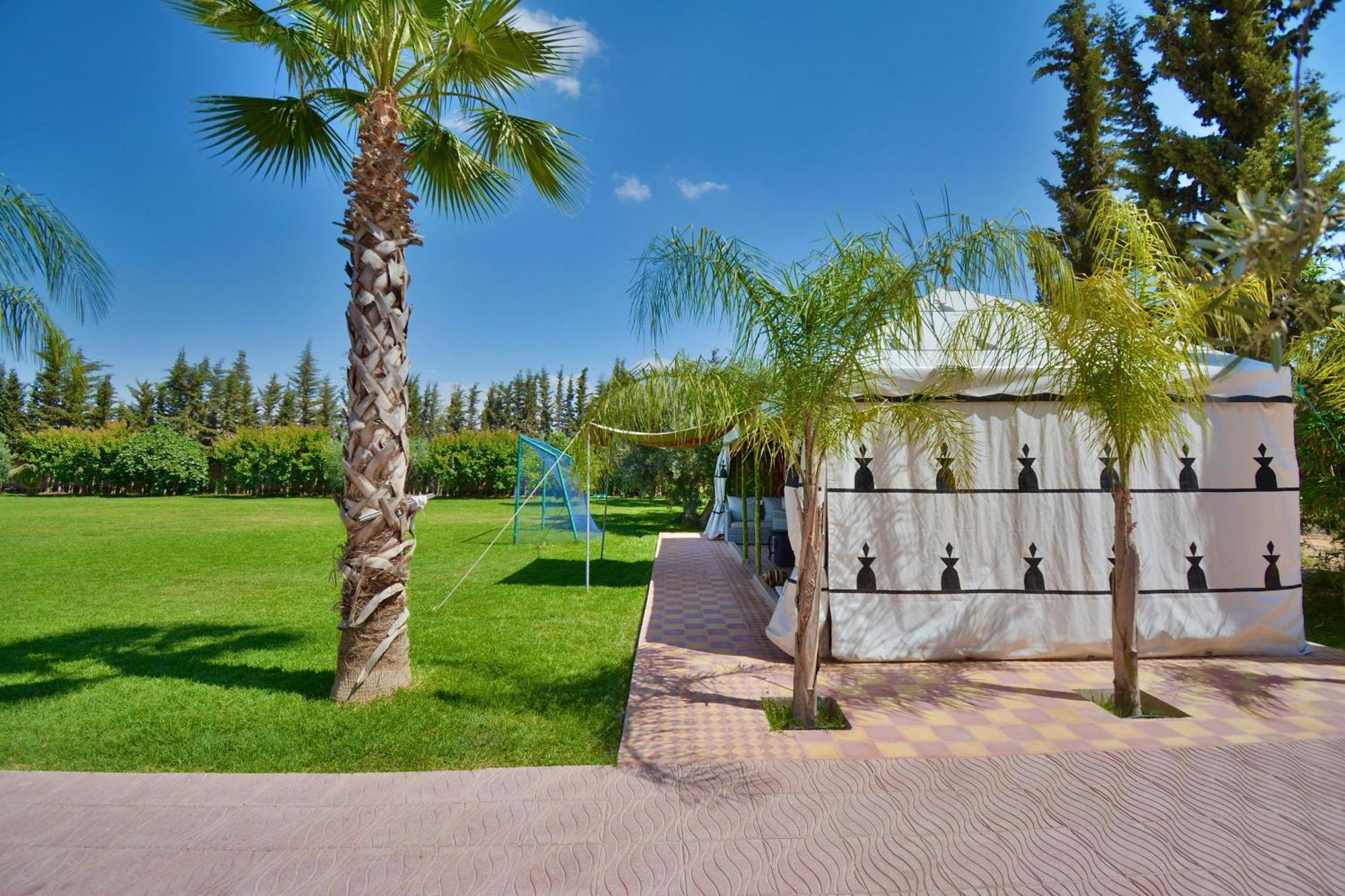 Ferme De Vacances Avec Une Grande Villa A Marrakech Маракеш Екстериор снимка